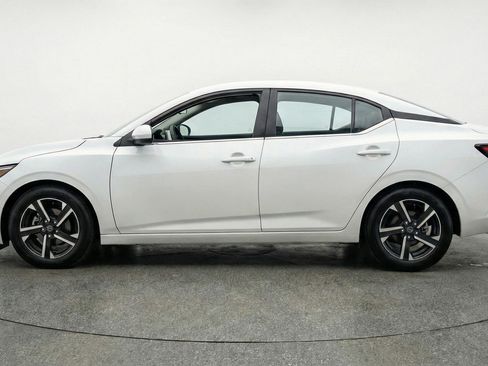 Used 2025 Nissan Sentra SV FWD image 5