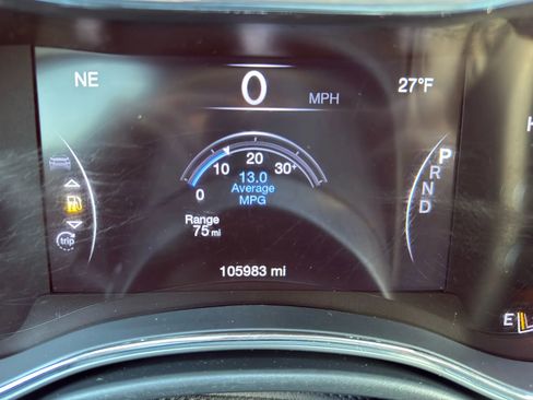 Used 2020 Jeep Grand Cherokee Laredo image 24