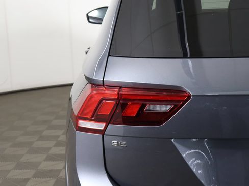 Used 2023 Volkswagen Tiguan SE R-Line FWD image 17