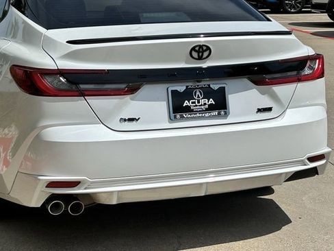 Used 2025 Toyota Camry XSE FWD image 6