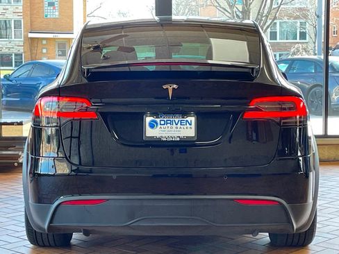 Used 2023 Tesla Model X image 10