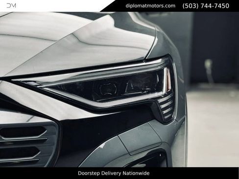 Used 2024 Audi Q8 e-tron Prestige AWD/4WD image 13