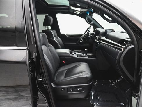 Used 2021 Lexus LX 570 4WD w/ Sport Package image 48