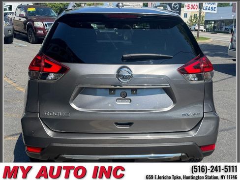 Used 2018 Nissan Rogue SV AWD/4WD image 6