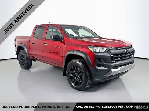 Used 2024 Chevrolet Colorado Trail Boss w/ Advanced Trailering Package image 3