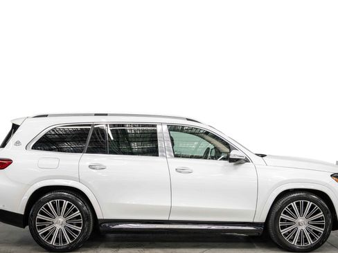 Used 2026 Mercedes-Benz Maybach GLS 600 4MATIC image 2