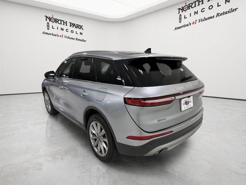 Used 2022 Lincoln Corsair FWD w/ Premium Package image 4