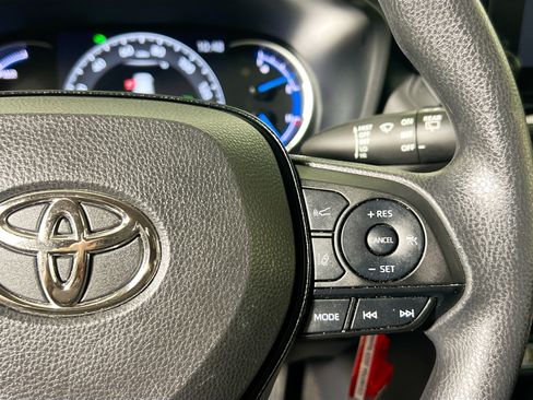 Used 2023 Toyota RAV4 LE AWD/4WD image 19