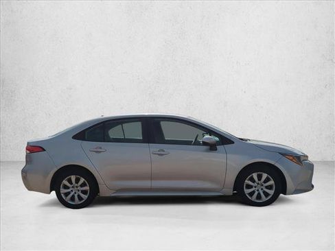 Used 2024 Toyota Corolla LE FWD image 4