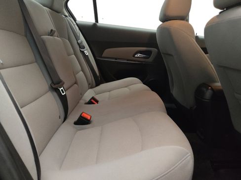 Used 2014 Chevrolet Cruze LT FWD image 19