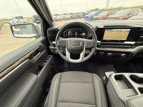 New 2026 GMC Sierra 1500 SLE image 25