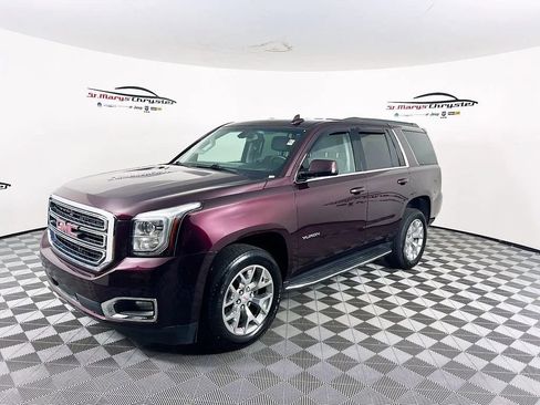 Used 2017 GMC Yukon SLE w/ SLE Value Package AWD/4WD image 4
