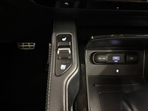 Used 2022 Kia Telluride SX w/ SX Prestige Package AWD/4WD image 14