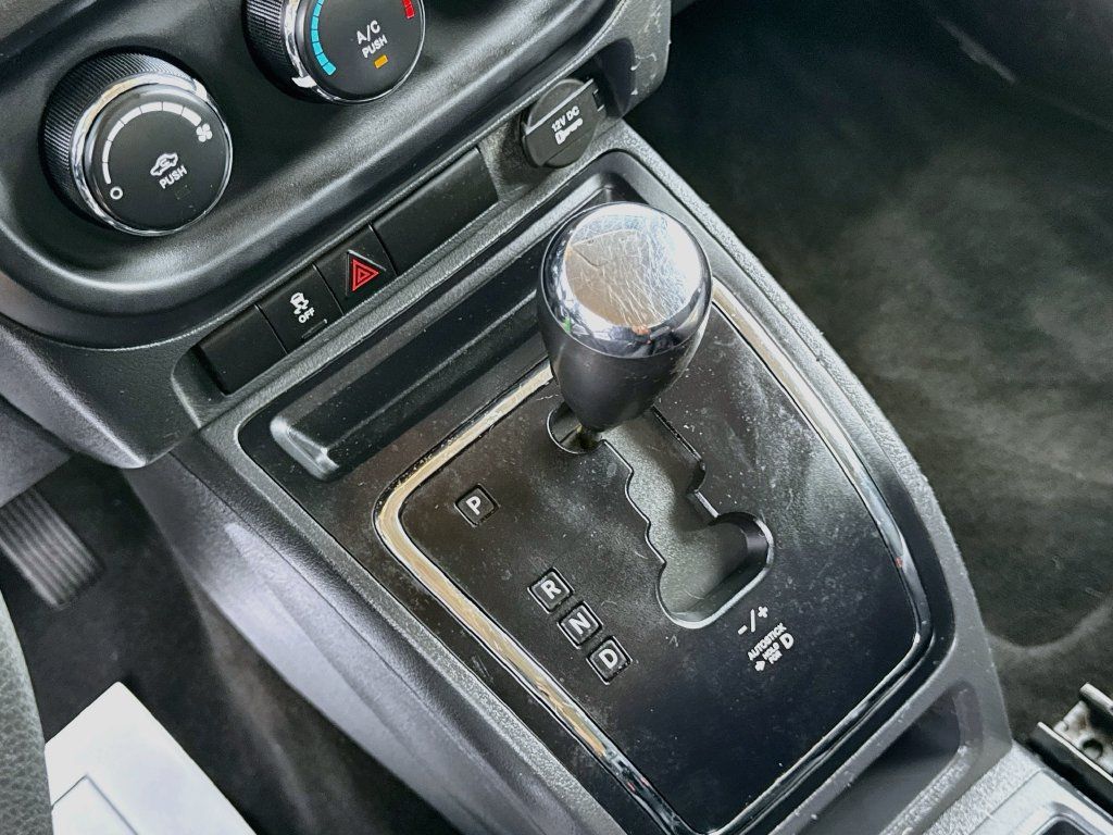 Used 2015 Jeep Patriot Sport w/ Power Value Group FWD image 17