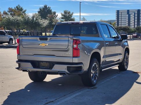 Used 2024 Chevrolet Silverado 1500 High Country w/ Technology Package image 5