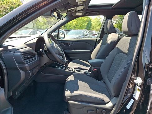 Used 2025 Subaru Forester Premium AWD/4WD image 13