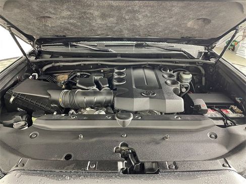 Used 2019 Toyota 4Runner SR5 Premium image 23