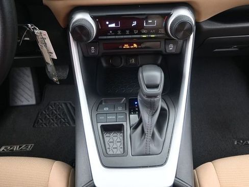 Used 2025 Toyota RAV4 LE FWD image 8