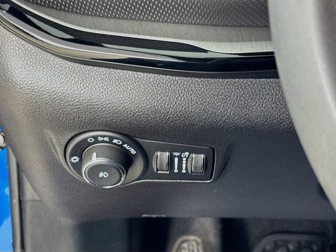 Used 2025 Jeep Compass Trailhawk AWD/4WD image 11