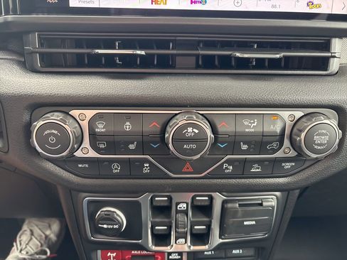 New 2026 Jeep Gladiator Willys image 4