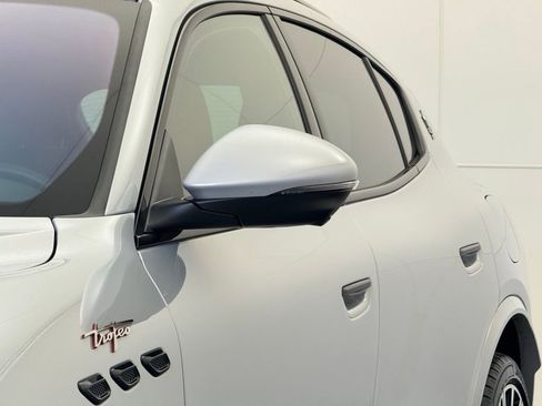 Used 2024 Maserati Grecale Trofeo image 45