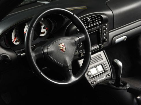 Used 2005 Porsche 911 Turbo image 17