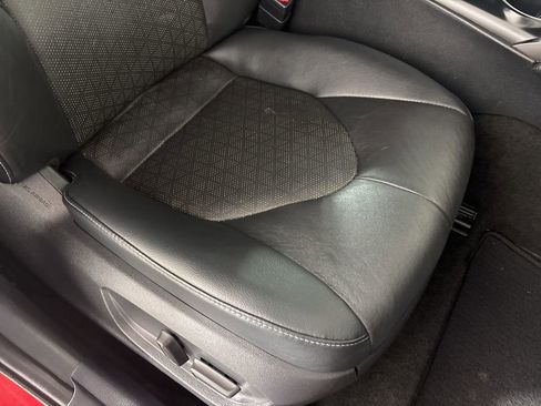 Used 2020 Toyota Camry XSE image 29