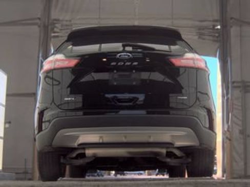 Used 2024 Ford Edge SEL w/ Convenience Package AWD/4WD image 7