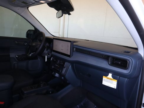 New 2025 Ford Maverick XL image 38