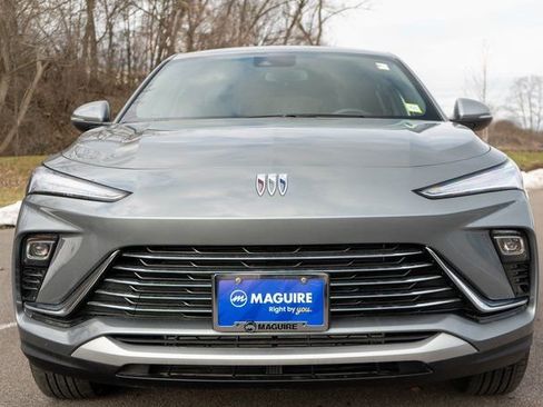 Used 2025 Buick Envista Preferred w/ Convenience I Package image 3