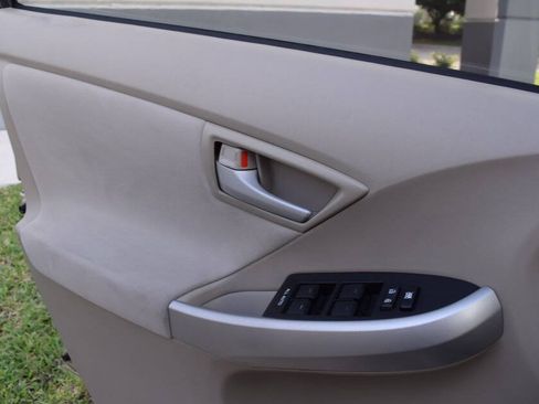 Used 2010 Toyota Prius FWD image 71