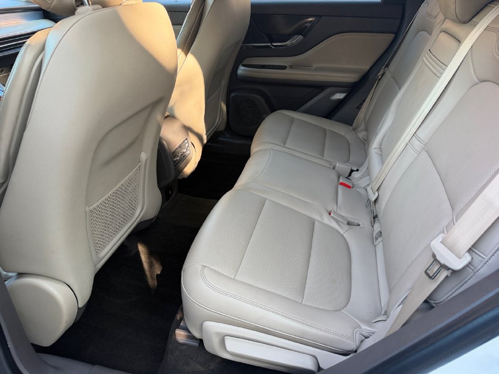 Used 2020 Lincoln Corsair FWD w/ Rear Removable Package Tray image 14
