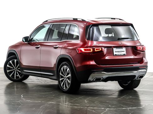 Used 2021 Mercedes-Benz GLB 250 4MATIC image 13