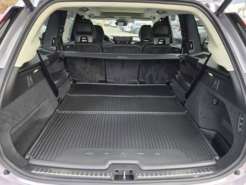 New 2026 Volvo XC90 T8 Ultra w/ Lounge Package image 16