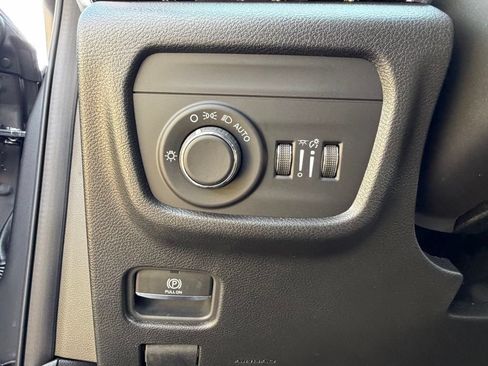 New 2026 Jeep Grand Cherokee Altitude AWD/4WD image 22