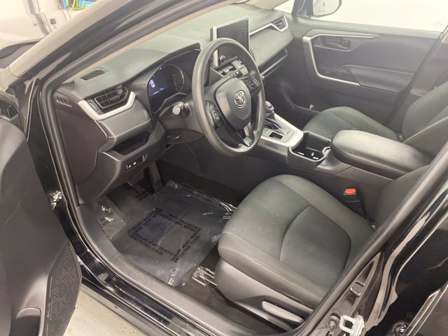Certified 2025 Toyota RAV4 LE AWD/4WD image 13