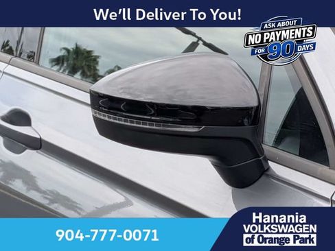 Certified 2023 Volkswagen Tiguan SE R-Line FWD image 10