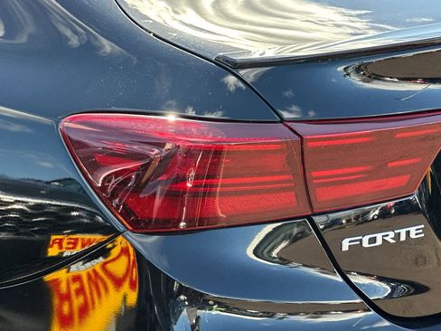 Used 2022 Kia Forte GT-Line w/ GT-Line Premium Package image 25