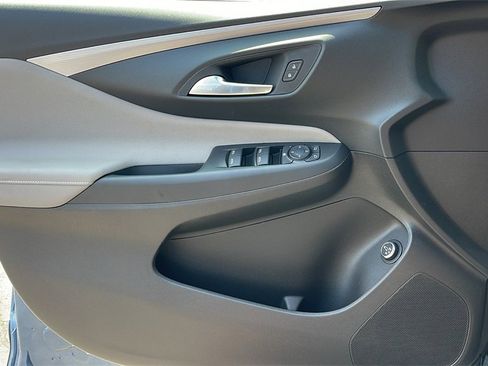 New 2025 Buick Envista Avenir image 25