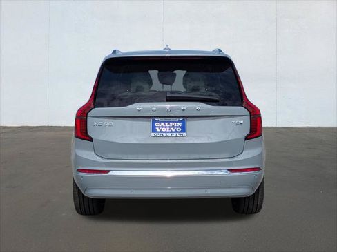 New 2026 Volvo XC90 T8 Ultra w/ Protection Package Premier AWD/4WD image 4