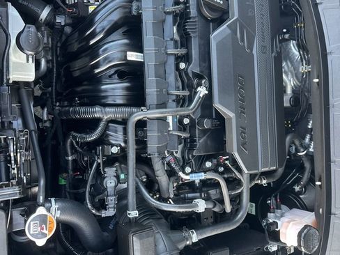 Used 2025 Hyundai Kona SEL image 10