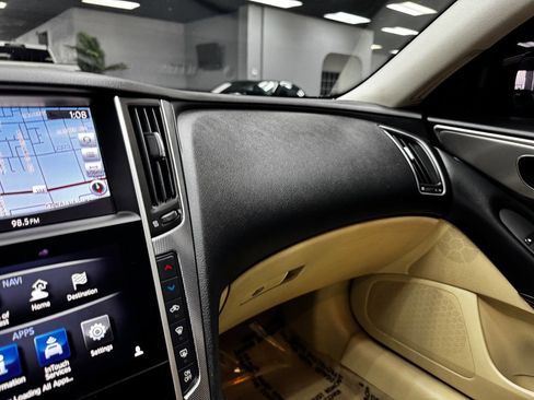 Used 2017 INFINITI Q50 Signature Edition w/ Cargo Package (L95) image 25