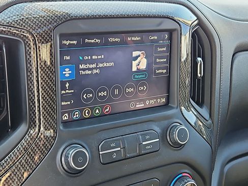 Used 2020 Chevrolet Silverado 1500 LTZ w/ LTZ Plus Package AWD/4WD image 19