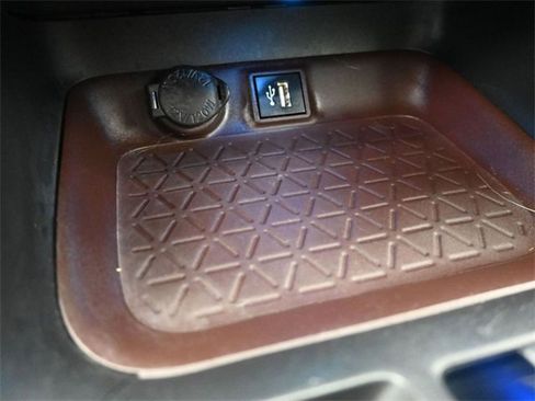 Used 2023 Toyota RAV4 Limited image 4