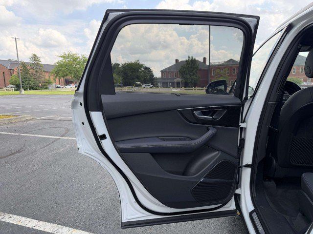 Certified 2025 Audi Q7 3.0T Premium Plus w/ Premium Plus Package AWD/4WD image 22