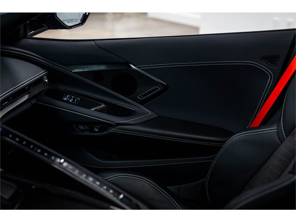 Used 2025 Chevrolet Corvette E-Ray w/ Stealth Interior Trim Package AWD/4WD image 17