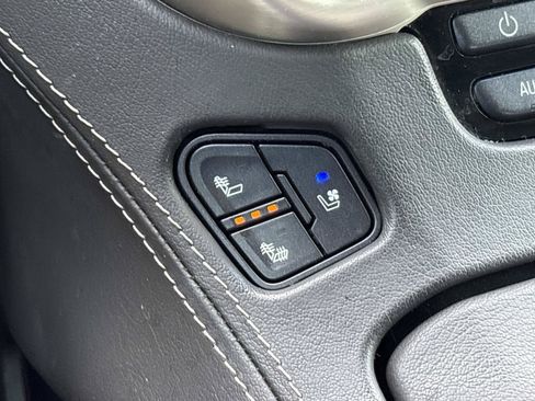 Used 2019 GMC Yukon Denali w/ Denali Ultimate Package AWD/4WD image 29