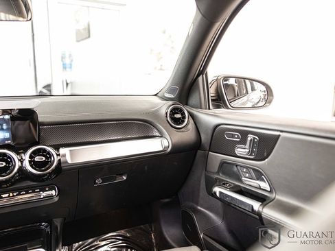 Used 2021 Mercedes-Benz GLB 250 4MATIC image 38