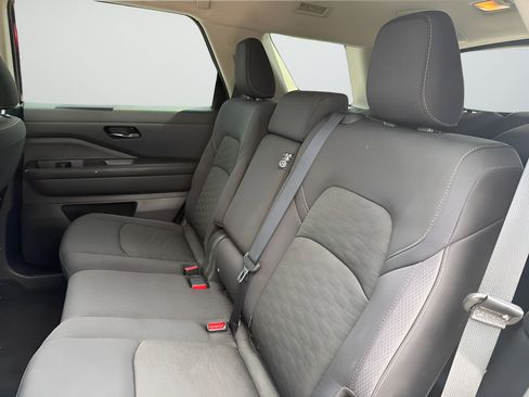 Certified 2024 Nissan Pathfinder SV FWD image 47