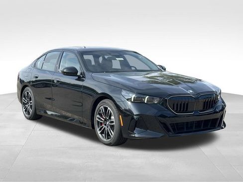 New 2027 BMW 540i xDrive w/ M Sport Package AWD/4WD image 1